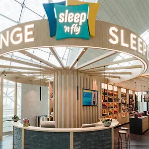 Sleep 'n Fly Sleep Lounge, B-gates Terminal 3 - Transit Only Dubaj